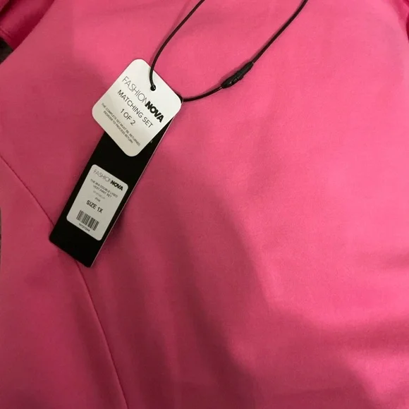 Fashion Nova Vibrant Pink Pantsuit Set - Picture 4 of 5